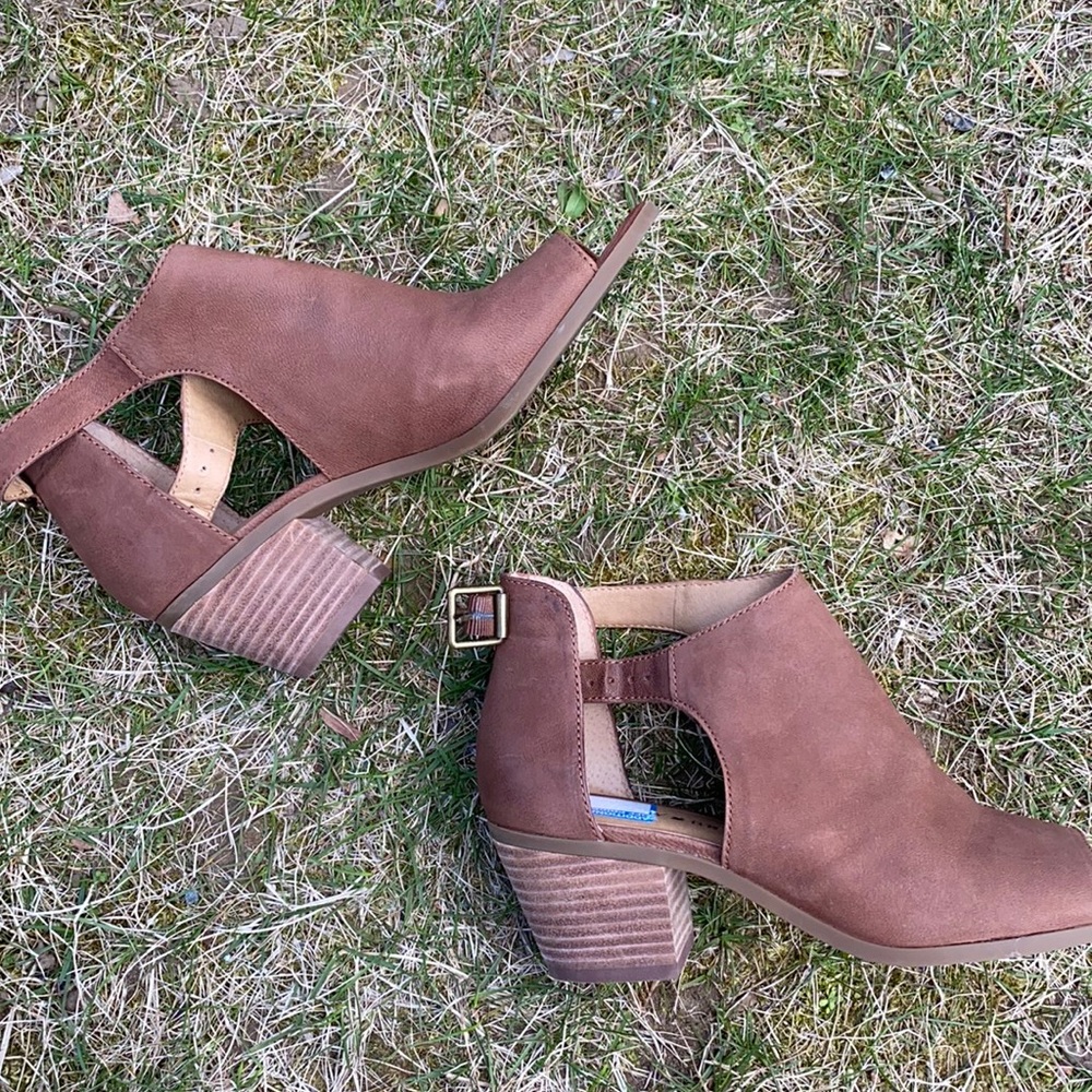 Lucky Brand Sandals